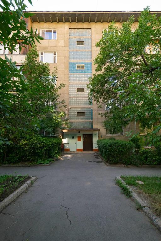 Nadezhda Apartment On Nauryzbay Batyra 37/1 Алматы Экстерьер фото